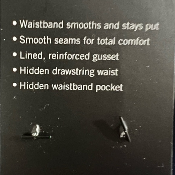 NWT. KNOCKOUT BY VICTORIA'S SECRET
TIGHT. Size Medium with Medium Rise. - Picture 7 of 7